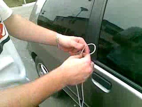 Как открыть машину без ключа?